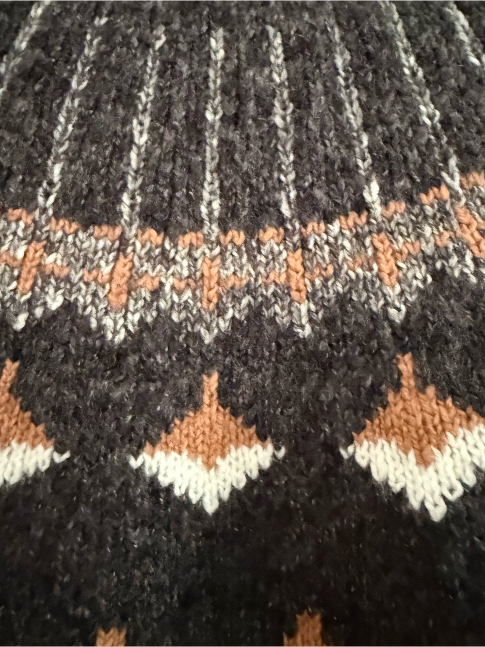 Mock Neck Pullover - Picture 3 of 4